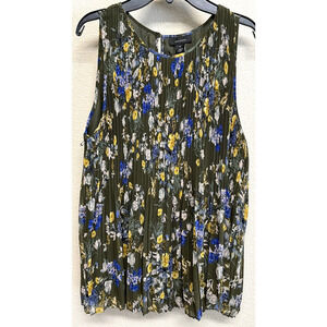 Halogen Sleeveless Blouse Size M Pleated Botanical Floral Chiffon Green NEW